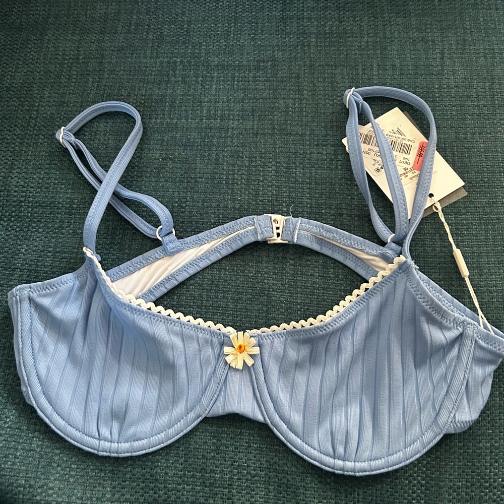 Solid & Striped Daphne Bikini Top - NWT